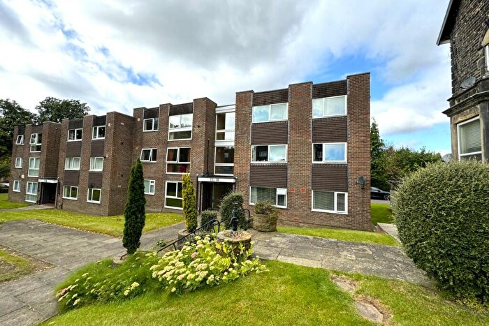 1 Bedroom Flat To Rent In Kingsway Court, Moortown, Leeds, LS17