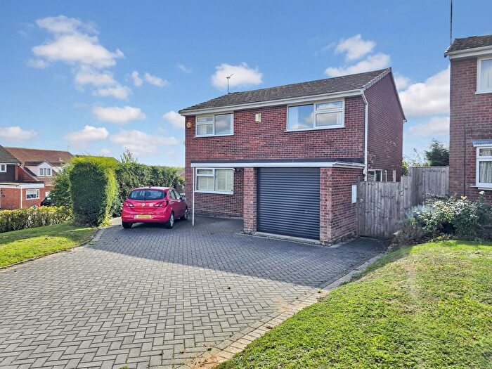 4 Bedroom Detached House For Sale In Hayes Close, Rugby, CV21