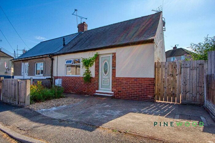 1 Bedroom Semi-Detached Bungalow For Sale In Manse Avenue, Creswell, S80