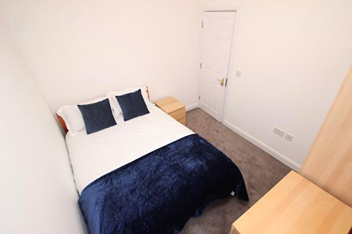 1 Bedroom End Of Terrace House To Rent In Thames Avenue, Reading, RG1