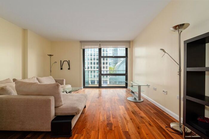 2 Bedroom Apartment To Rent In South Quay Square, E14