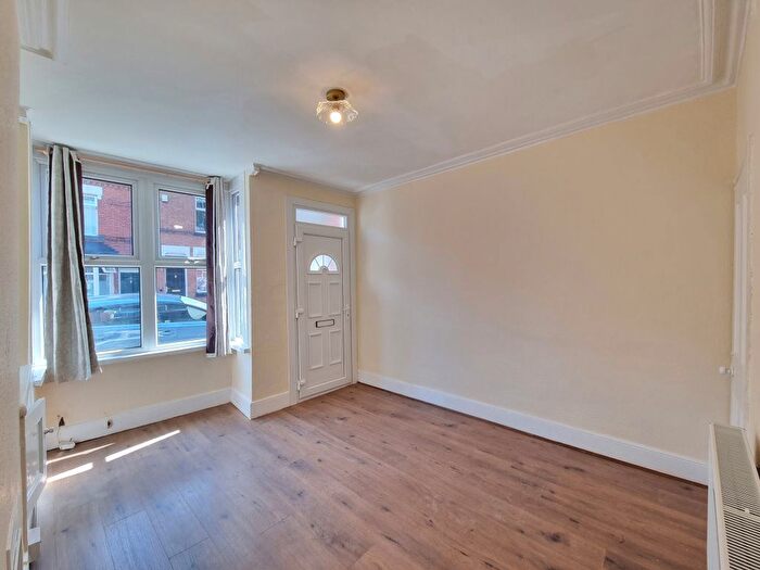 2 Bedroom Terraced House To Rent In Cradock Road, Leicester, LE2