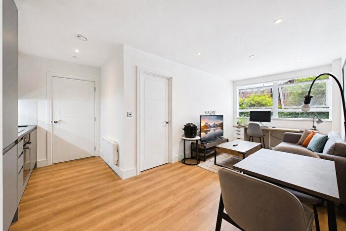 1 Bedroom Apartment To Rent In Wood Street, East Grinstead, West Sussex, RH19