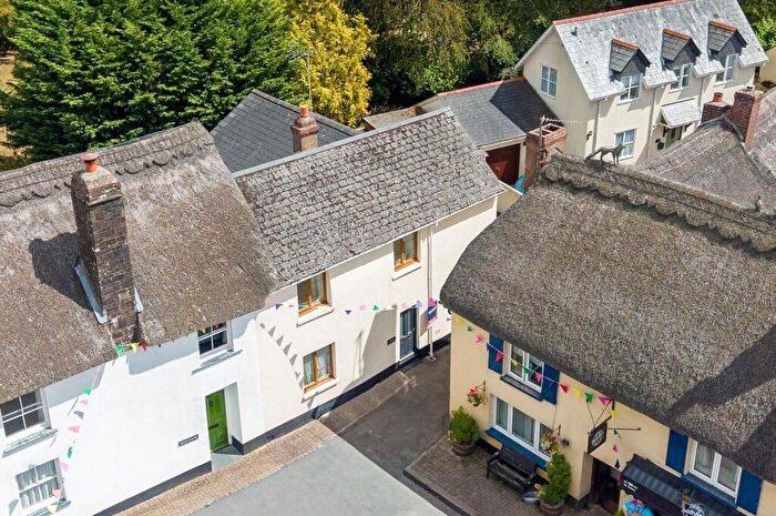 3 Bedroom Semi-Detached House For Sale In The Square, Winkleigh, EX19