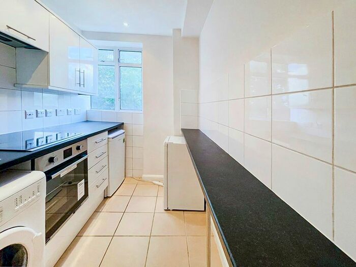 Studio To Rent In Warren Court, Euston Road, London, NW1