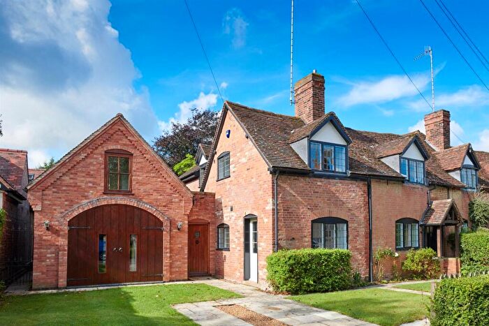 4 Bedroom Semi Detached House To Rent In Bridge End, Warwick, CV34