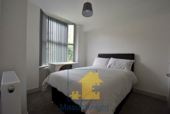 6 Bedroom Terraced House To Rent In Florence Bldg, Selly Oak. Mins Walk To University Of Birmingham, B29