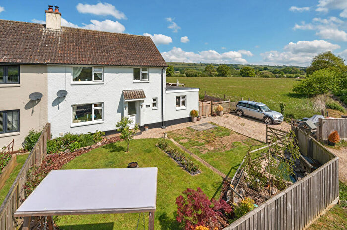 3 Bedroom Semi-Detached House For Sale In Bowdens Lane, Shillingford, Tiverton, Devon, EX16