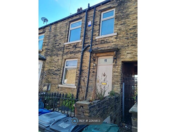 1 Bedroom Terraced House To Rent In Queen Street, Buttershaw, Bradford, BD6