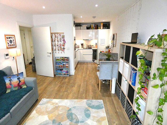 1 Bedroom Flat To Rent In Lariat Apartments, Cable Walk, Greenwich, SE10