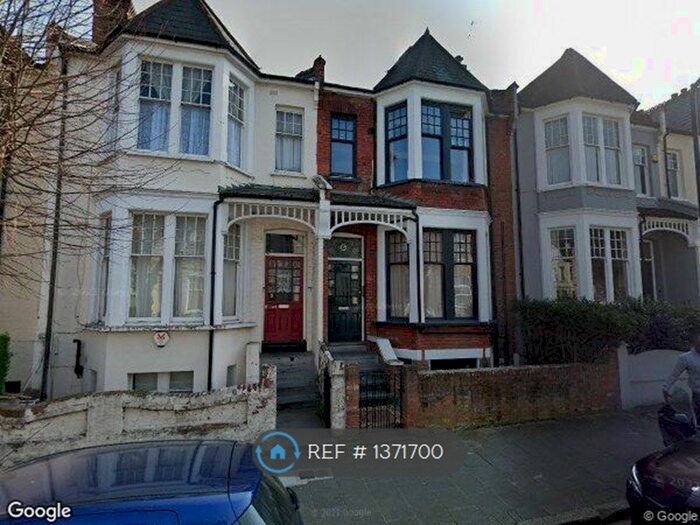 3 Bedroom Flat To Rent In Gunton Road, London, E5