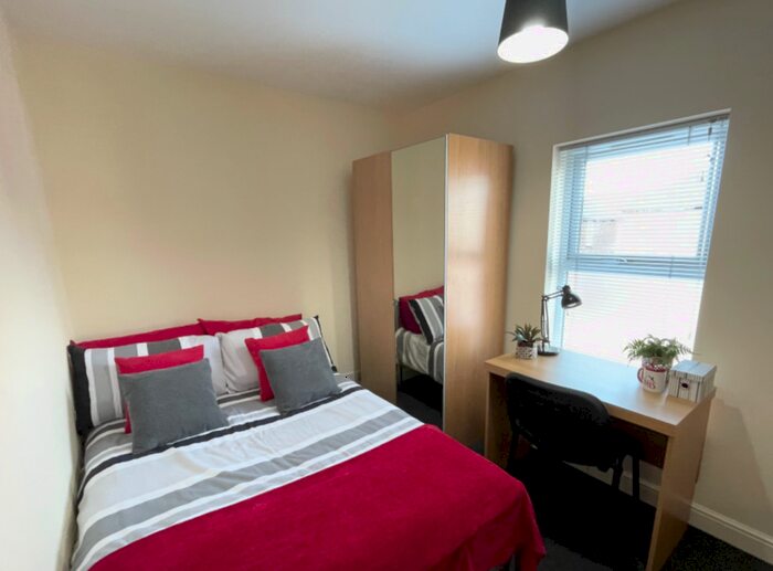 4 Bedroom House To Rent In Severn Street, Lincoln, LN1