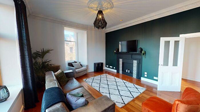 3 Bedroom Flat To Rent In Hamilton Place, West End, Aberdeen, AB15