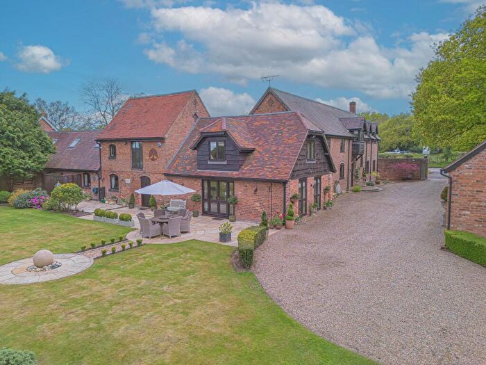 5 Bedroom Barn Conversion For Sale In Lapworth Street, Lowsonford, B95