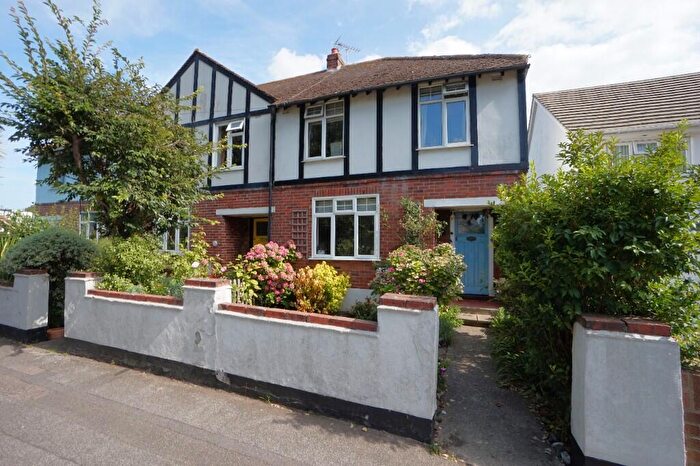 3 Bedroom End Of Terrace House For Sale In Dane Road, Birchington, Kent, CT7