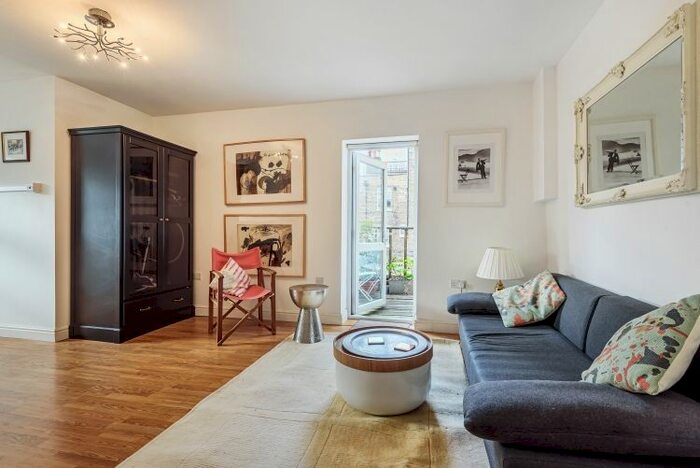 Studio To Rent In Lena Gardens, London, W6