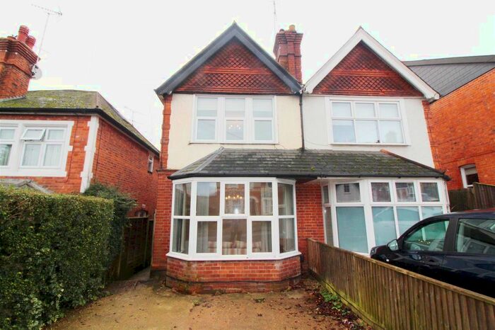 3 Bedroom Semi-Detached House To Rent In Priest Hill, Caversham, Reading, RG4