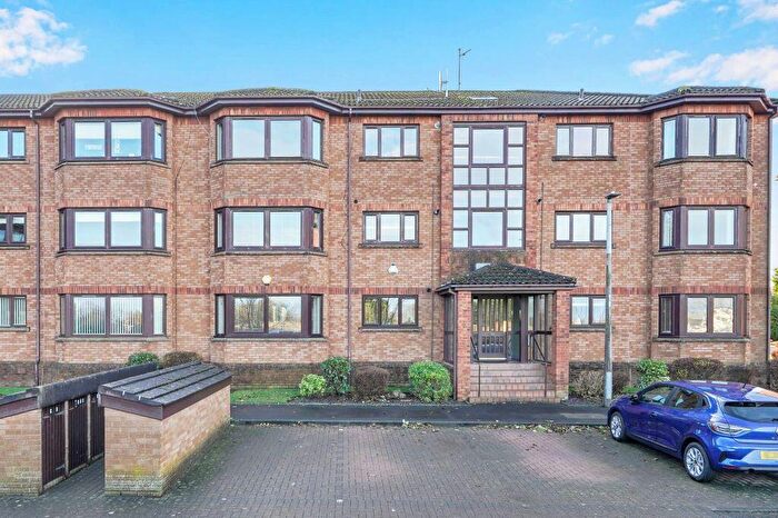 3 Bedroom Flat For Sale In / Cramond Road North, Cramond, Edinburgh, EH4