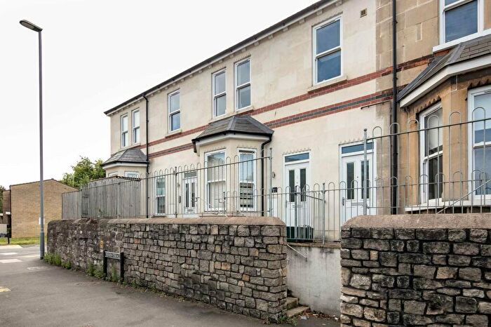 2 Bedroom Apartment To Rent In Vernon Terrace, BA2