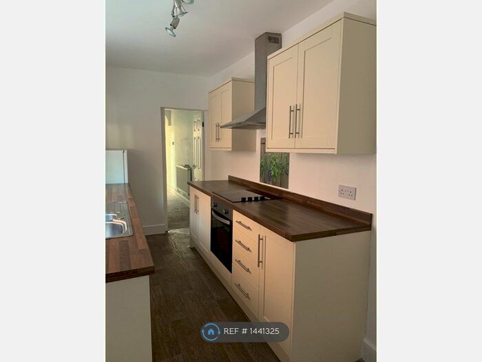 3 Bedroom End Of Terrace House To Rent In Hereford Street, Walsall, WS2