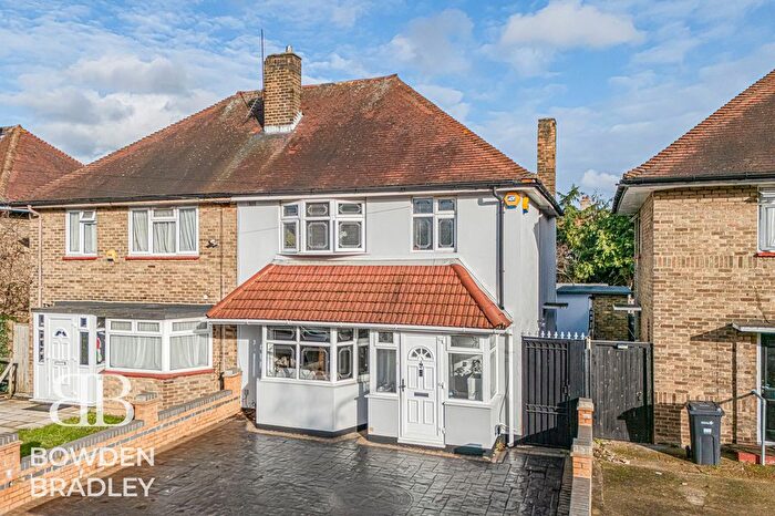 3 Bedroom Semi Detached House For Sale In Chiltern Road, Newbury Park, IG2