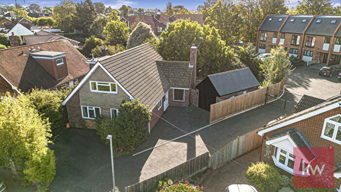 4 Bedroom Detached Bungalow For Sale In Wethered Drive, Burnham, Buckinghamshire, SL1