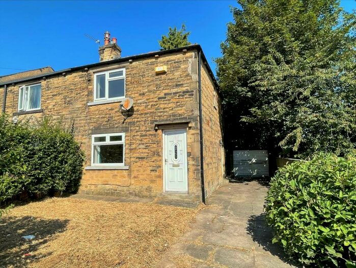 2 Bedroom End Of Terrace House To Rent In Petrie Road, Bradford, BD3