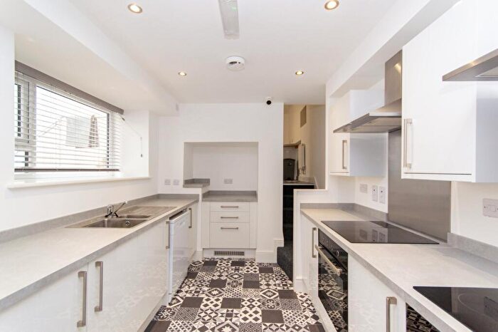 11 Bedroom Terraced House To Rent In Holyhead Road, Bangor, Gwynedd, LL57