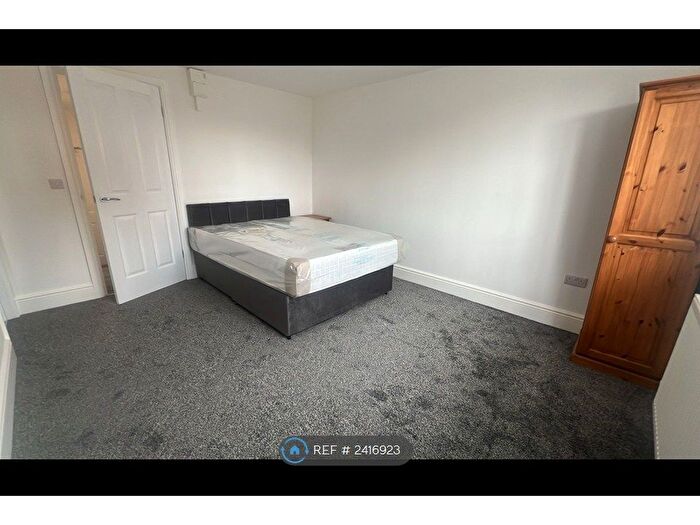 1 Bedroom Flat To Rent In Brook Lane, Chester, CH2