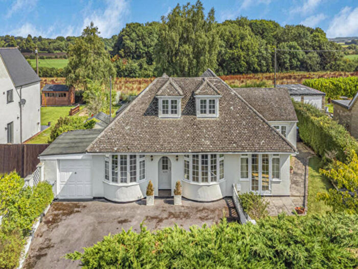 4 Bedroom Chalet For Sale In Heath Lane, Bladon, OX20