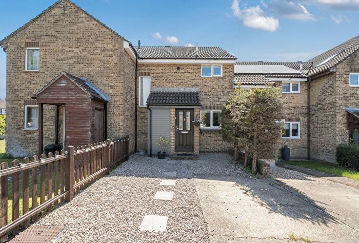 2 Bedroom Terraced House For Sale In Berwick Way, Sevenoaks, Kent, TN14