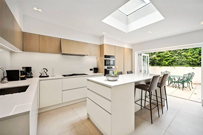 3 Bedroom Flat To Rent In Roland Gardens, London, SW7