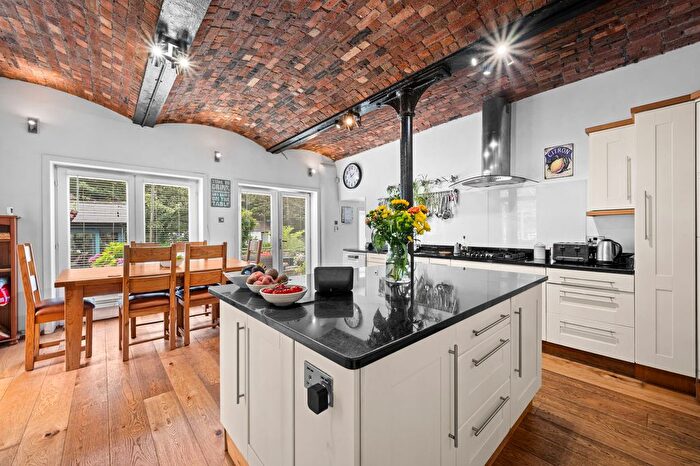 4 Bedroom Detached House For Sale In Rochdale Road, Todmorden, OL14