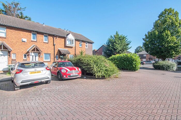 2 Bedroom Terraced House For Sale In Butterfield Square, Beckton, London, E6