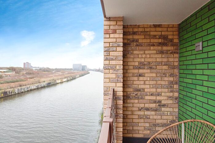 2 Bedroom Flat For Sale In Waterhouse Apartments, Worrall Street, Salford, Greater Manchester, M5