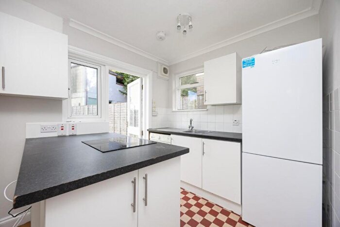 3 Bedroom End Of Terrace House For Sale In Coombe Road, Brighton, BN2