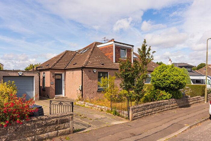4 Bedroom Semi-Detached Bungalow For Sale In Dechmont Road, Edinburgh, EH12
