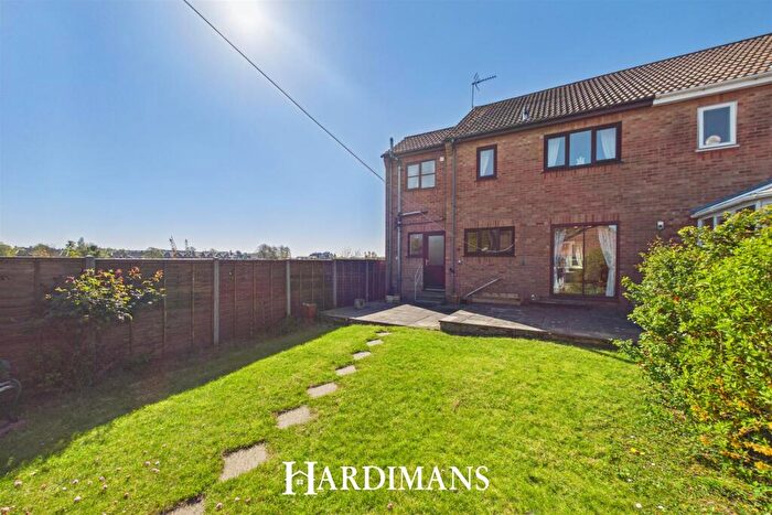 3 Bedroom Semi-Detached House For Sale In Pegasus Mews, Oulton Broad, NR32