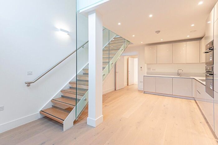 2 Bedroom Duplex To Rent In Camden Courtyards, Rochester Place, Camden, NW1