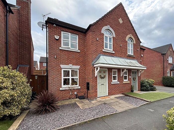 3 Bedroom Semi Detached House For Sale In Consort Way, Audenshaw, Manchester, M34