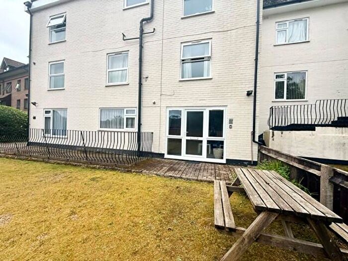 Apartment To Rent In Suffolk Road, Bournemouth Town Centre, BH2