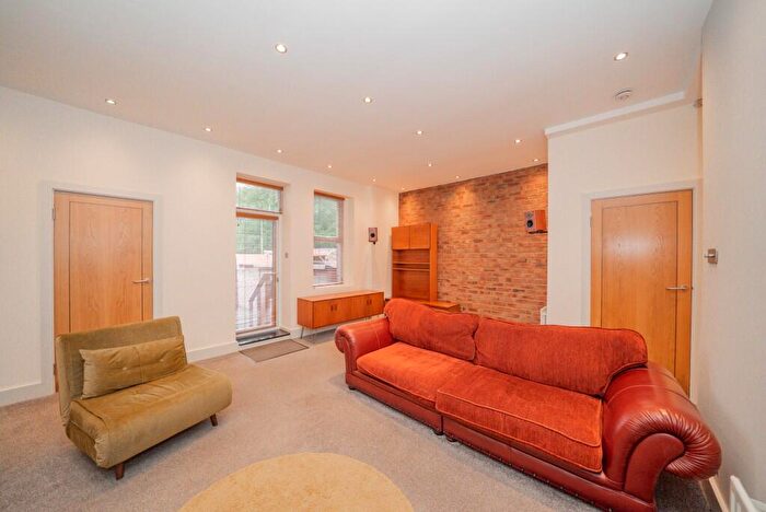 1 Bedroom Flat To Rent In Earls Drive, Low Fell, Gateshead, Tyne And Wear, NE9