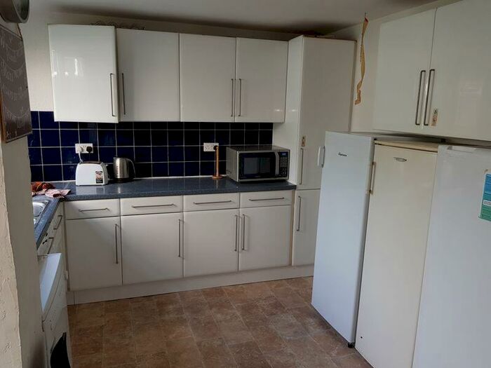 6 Bedroom Terraced House To Rent In Victoria Park, Bristol, BS16