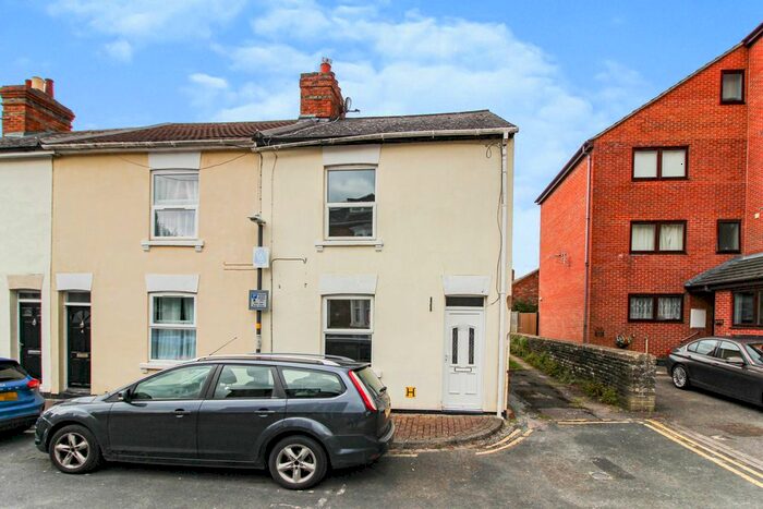 2 Bedroom End Of Terrace House To Rent In Wesley Street, Old Town, Swindon, SN1