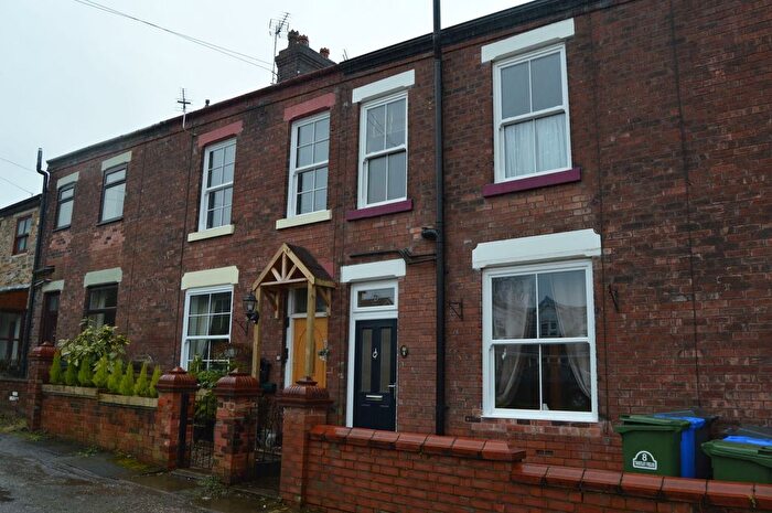 2 Bedroom Terraced House To Rent In Thistley Fields, Hyde, SK14