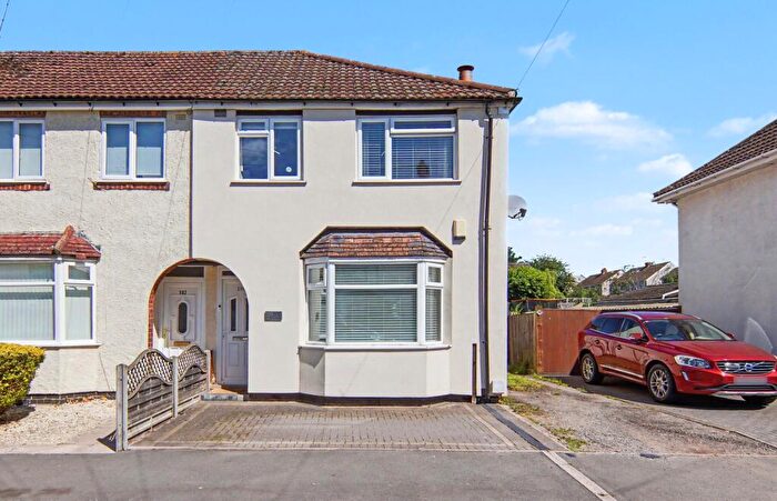 3 Bedroom End Of Terrace House For Sale In Lime Tree Avenue, Coventry, CV4