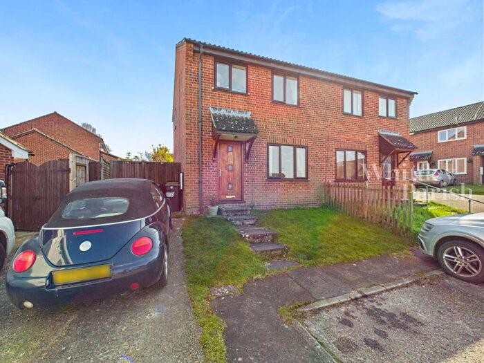 3 Bedroom Semi-Detached House For Sale In Wheatfields, Rickinghall, IP22