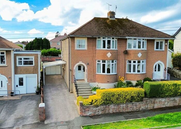 3 Bedroom Semi-detached House For Sale In Oaklands Drive, Bridgend, CF31