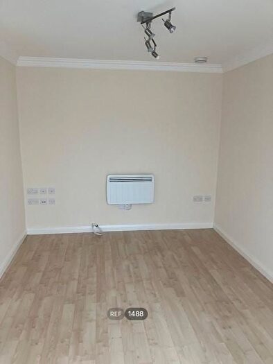 2 Bedroom Flat To Rent In Danes Drive, Hessle, HU13
