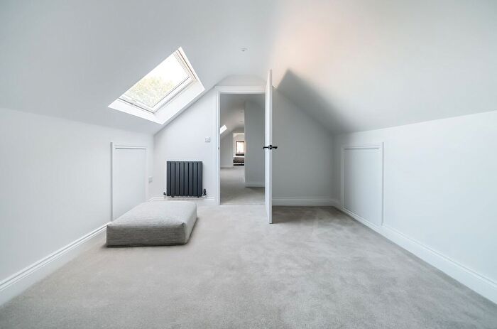5 Bedroom Detached House To Rent In Sandy Lane, Church Crookham, GU52